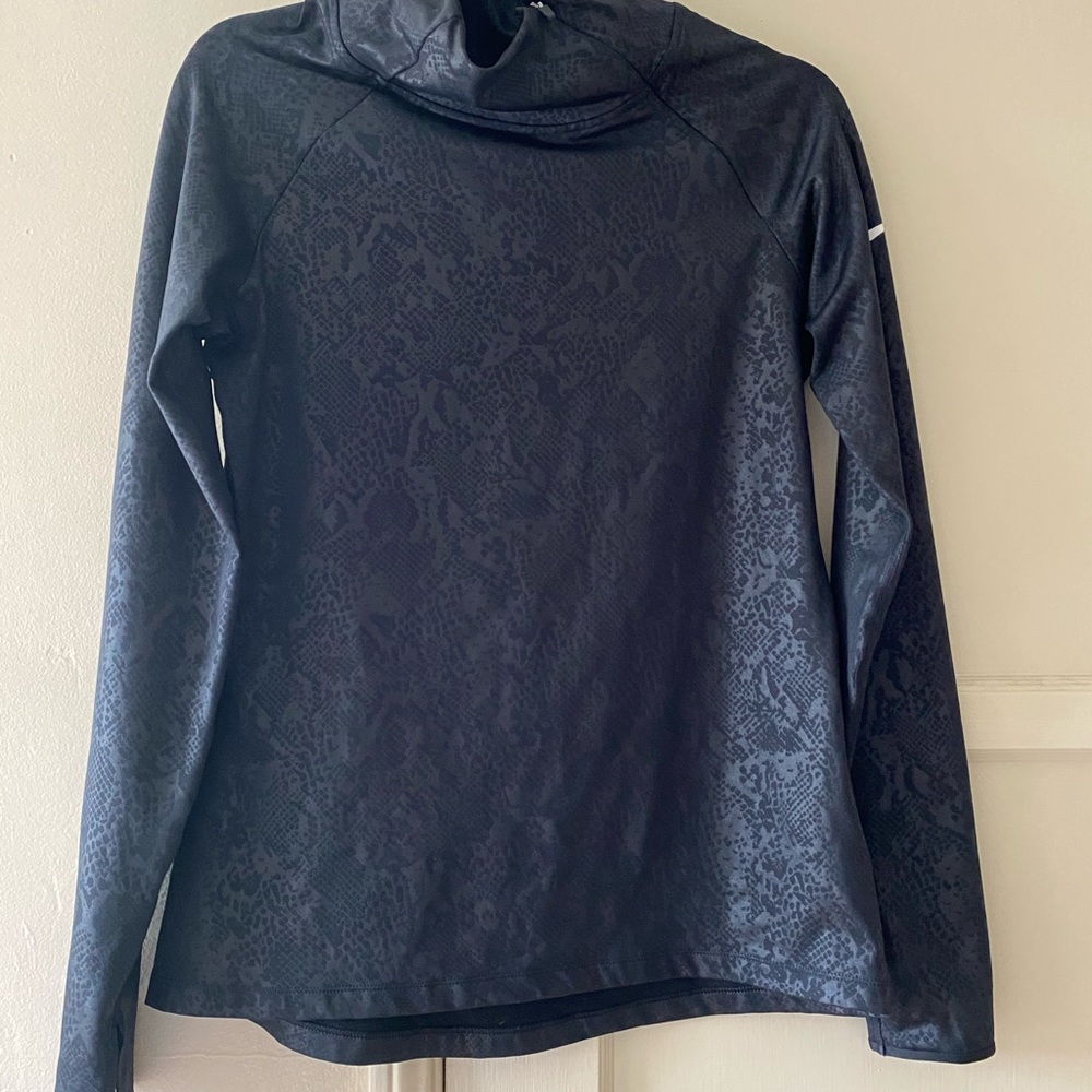 Nike Pro Pullover - Picture 2 of 4